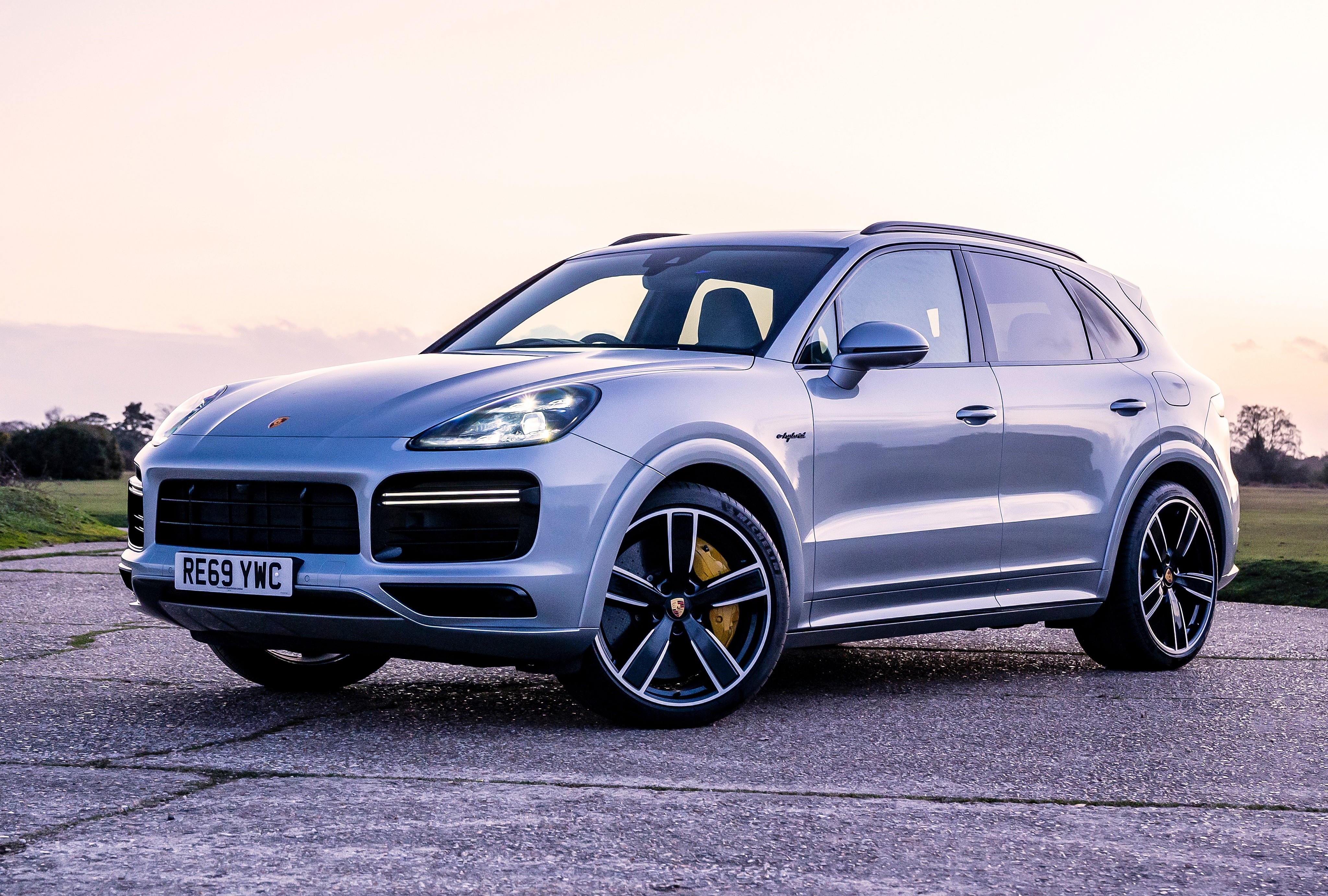 2018–2026 Porsche Cayenne 9Y0