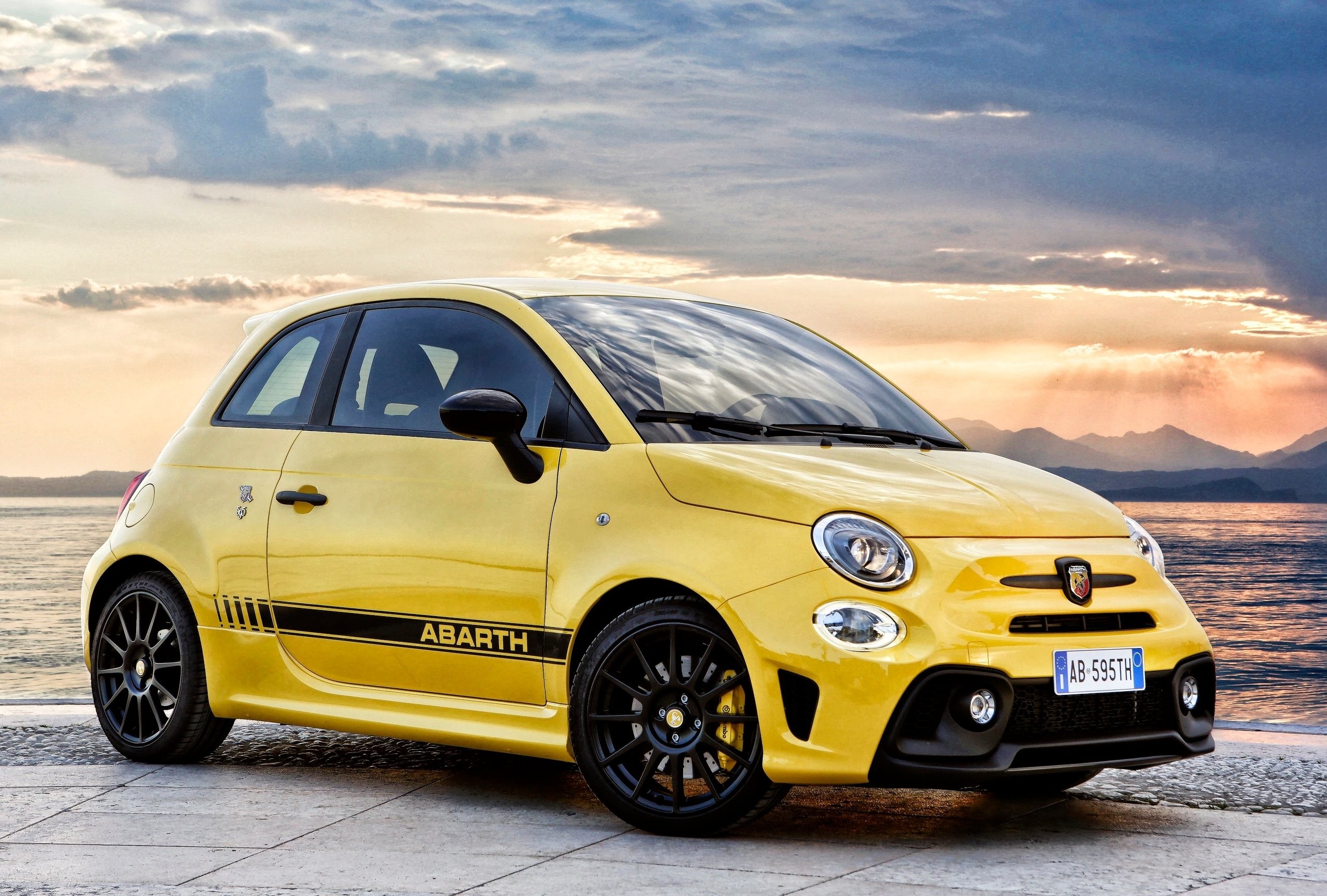 2012–2024 Abarth 595