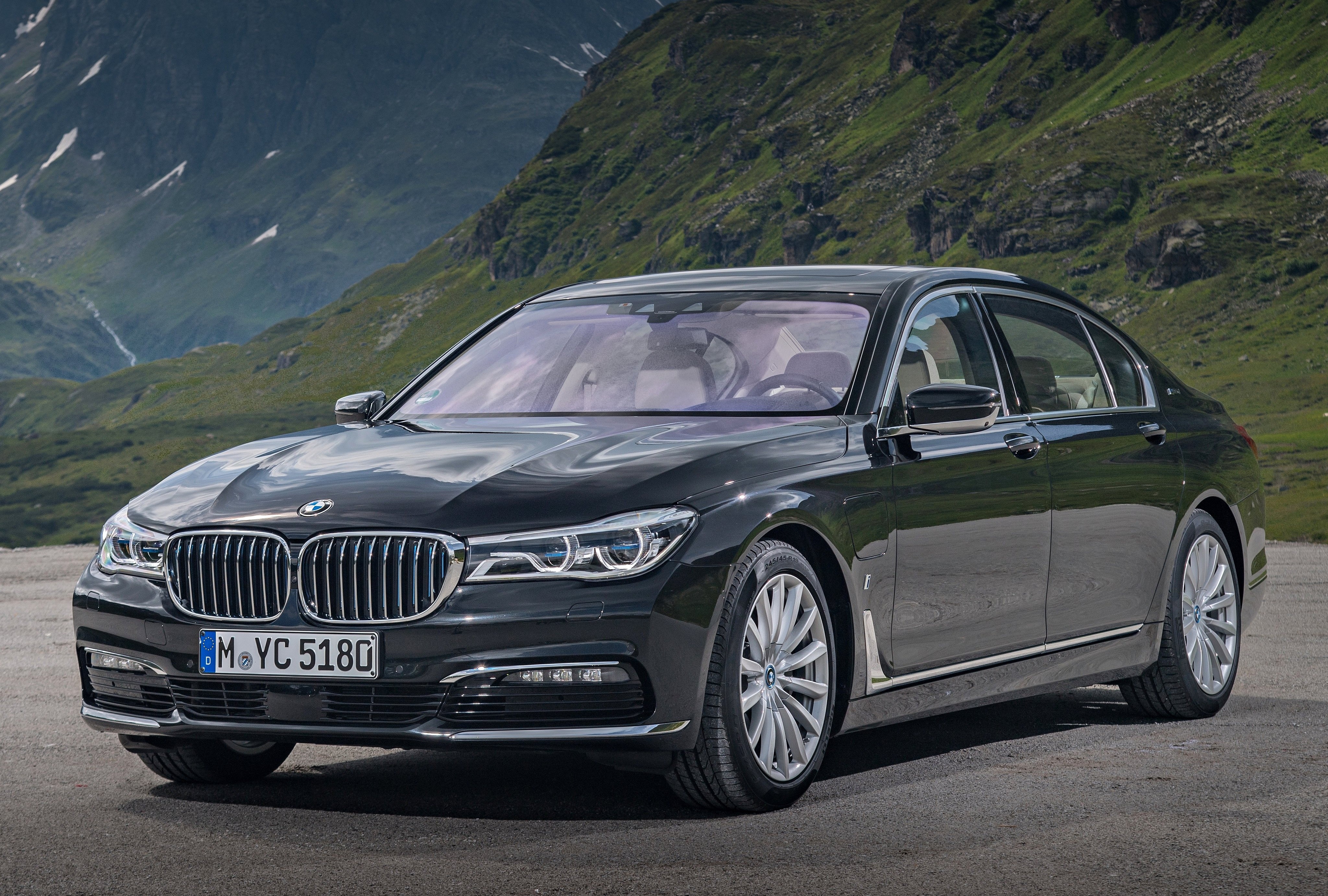 2015–2022 BMW 7-Series G11/G12