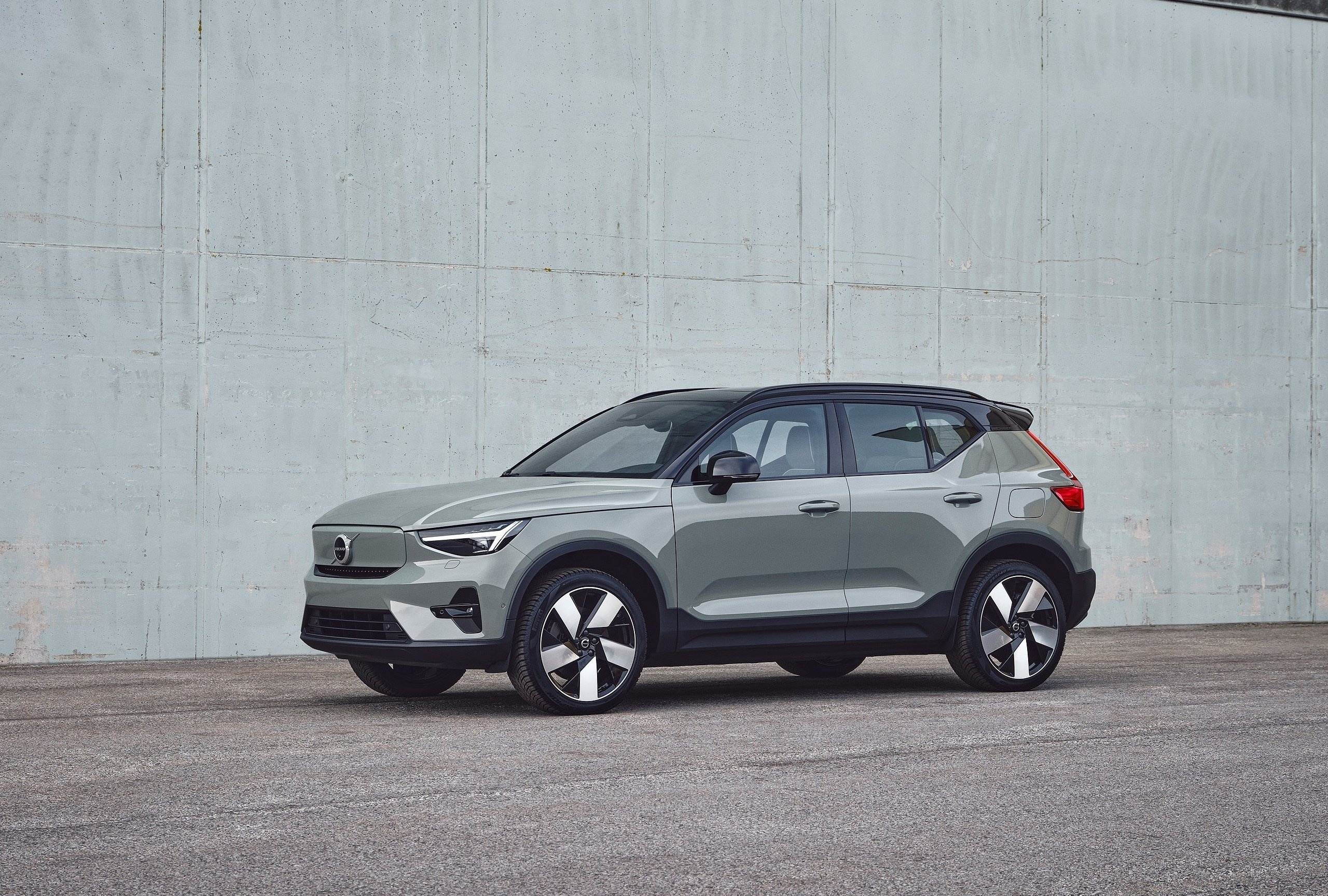 2017–2026 Volvo XC40