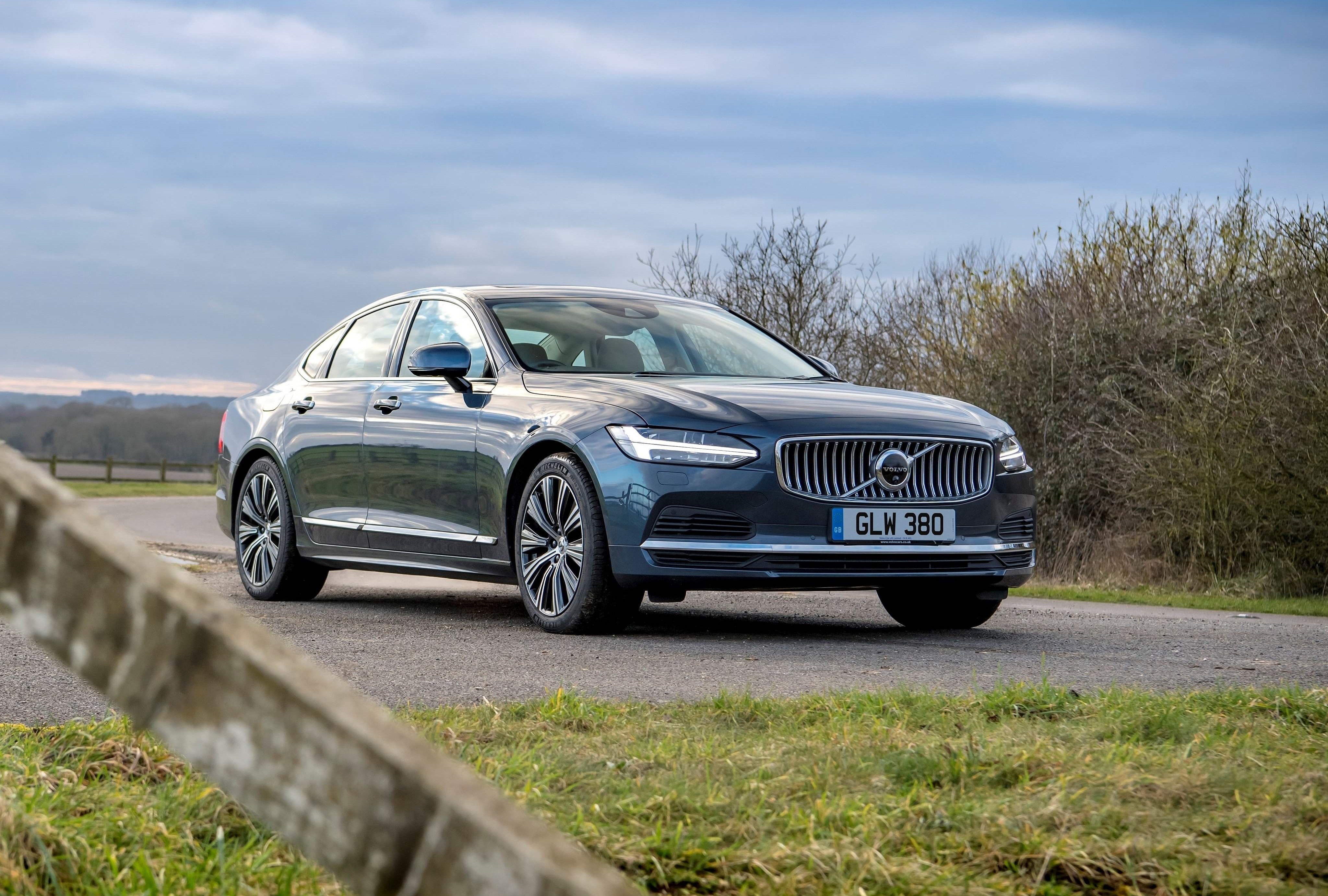 2016–2023 Volvo S90