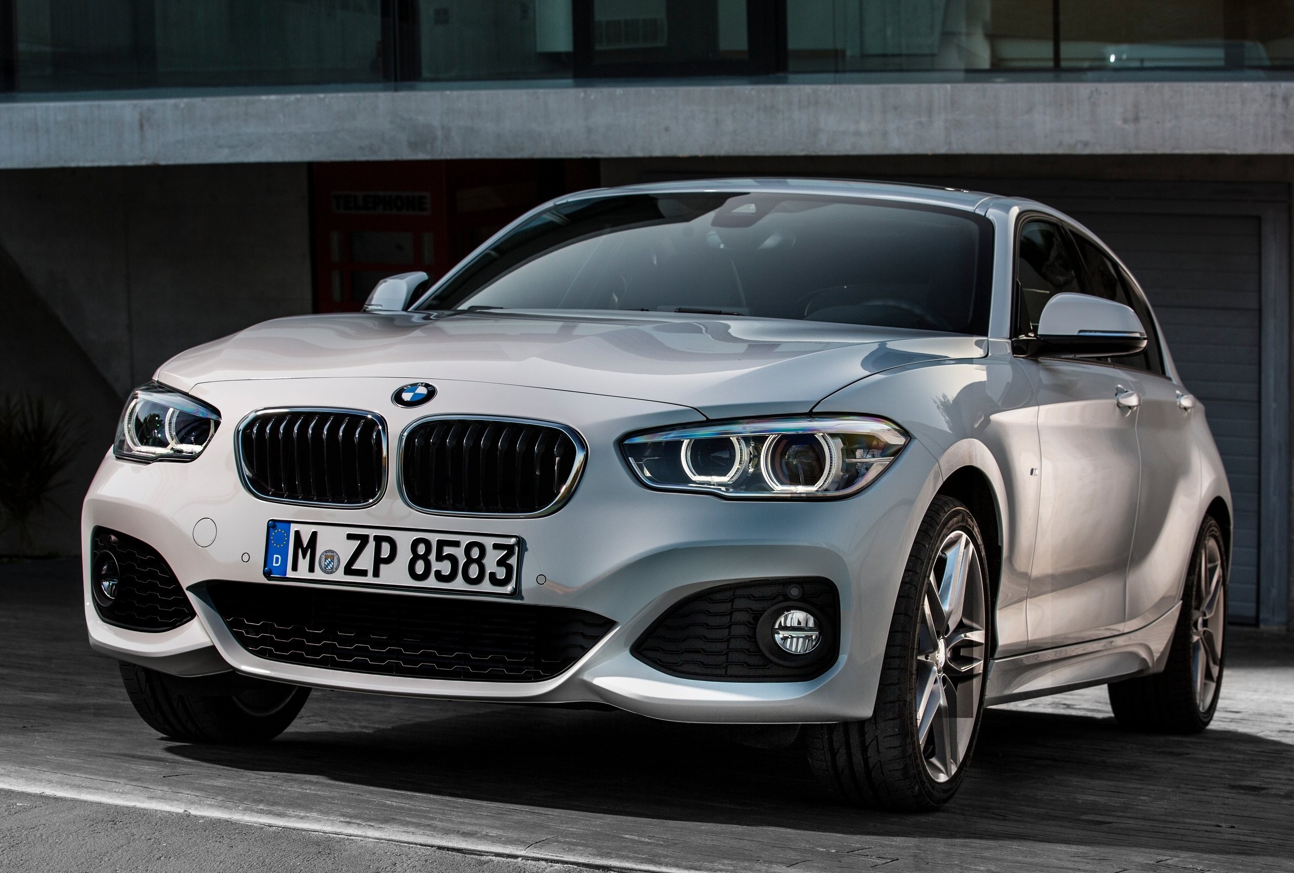 2011–2019 BMW 1-Series F20